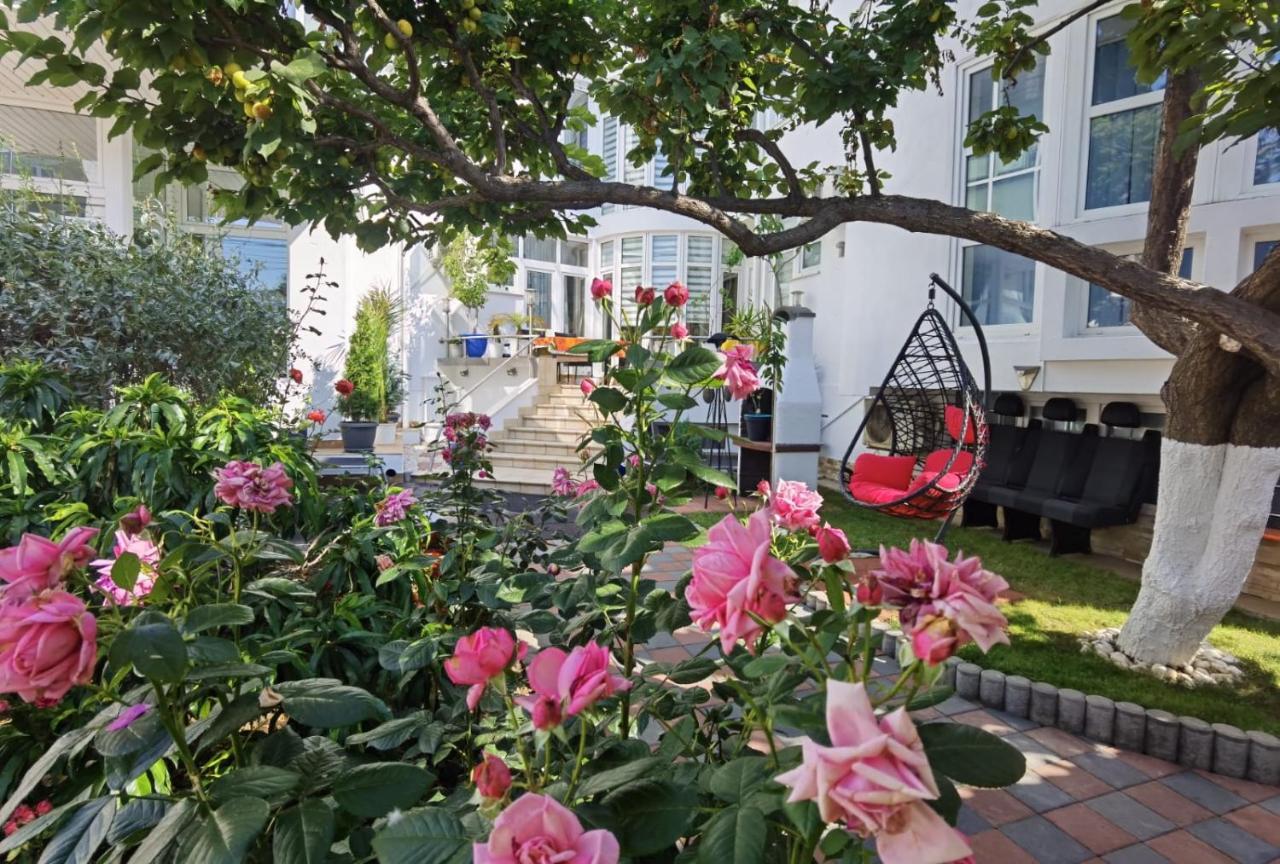 Fitness House With Garden Hotel คอนสตันซา ภายนอก รูปภาพ